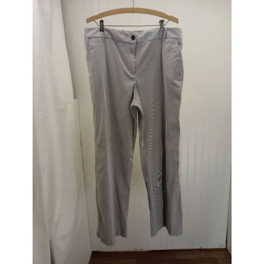 George pinstripe wide leg, high rise, dress pants. Size 16 - Picture 3 of 6